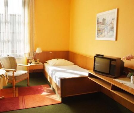 Allee-Hotel Garni Bad Kissingen Oda fotoğraf